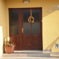 Dřevěné_vchodové_dveře