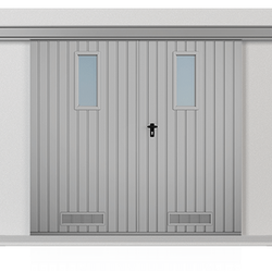 Vrata s ok&eacute;nky v svisl&eacute;m syst&eacute;mu a ventilačn&iacute; mř&iacute;žkou